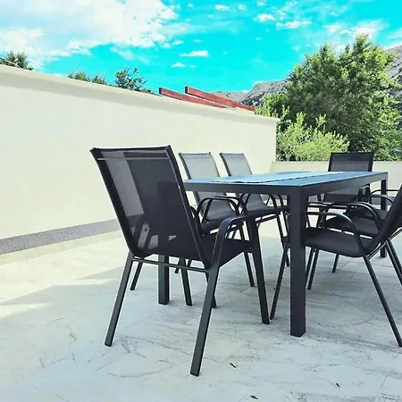 Lux With Swimming Pool * Baška