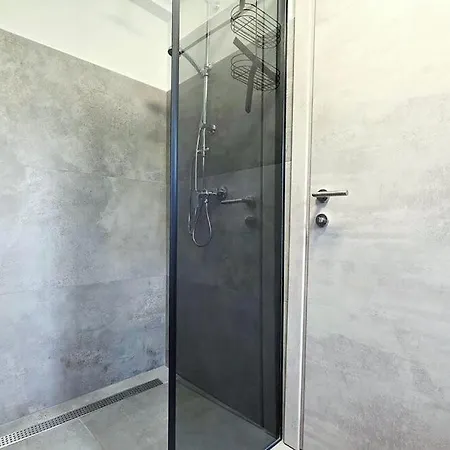 Lux With Swimming Pool Villa *