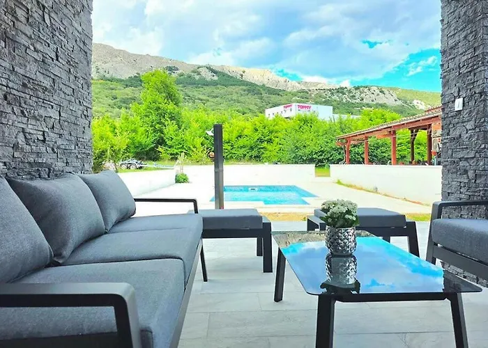 Villa Lux With Swimming Pool