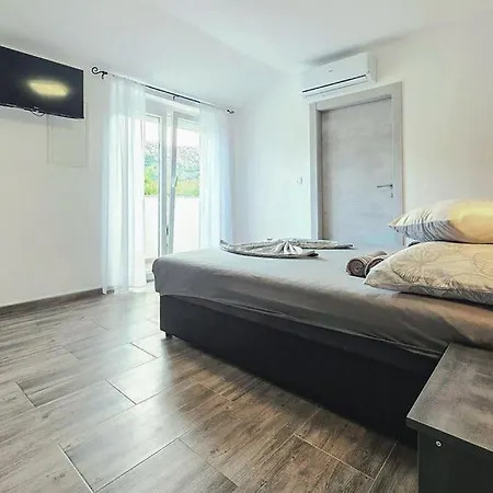 Villa Lux With Swimming Pool Baška