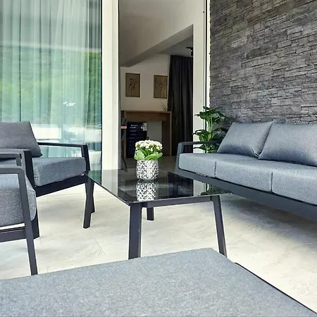 Lux With Swimming Pool Villa