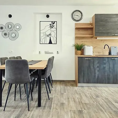 Lux With Swimming Pool Villa